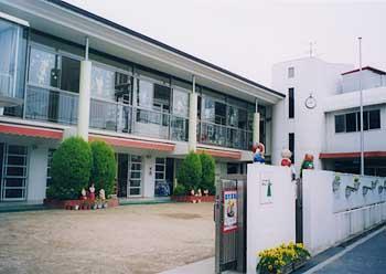 kindergarten ・ Nursery. Toyonaka 527m until the green kindergarten