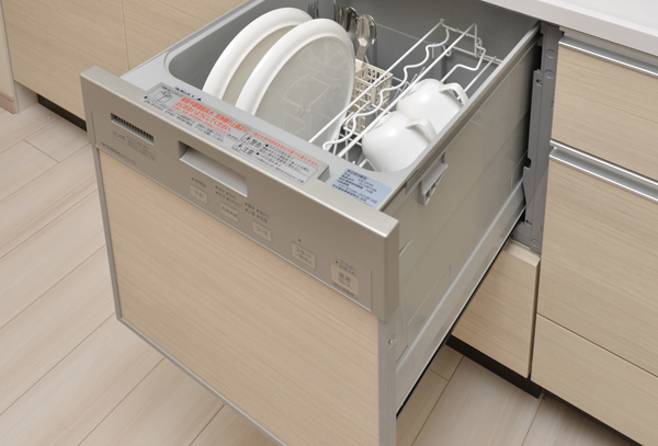 Kitchen.  [Dishwasher] Dishwasher, which can shorten the time of the clean-up (same specifications)