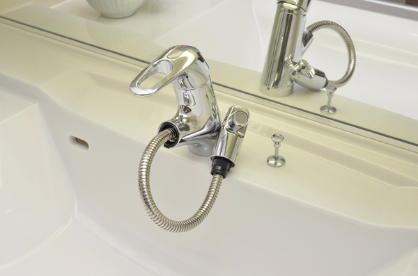 Bathing-wash room.  [Single lever mixing faucet] Single lever mixing faucet pull out the head (same specifications)