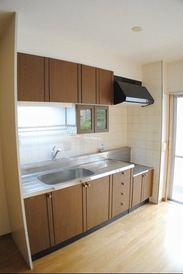 Kitchen. Gas stove can be installed kitchen