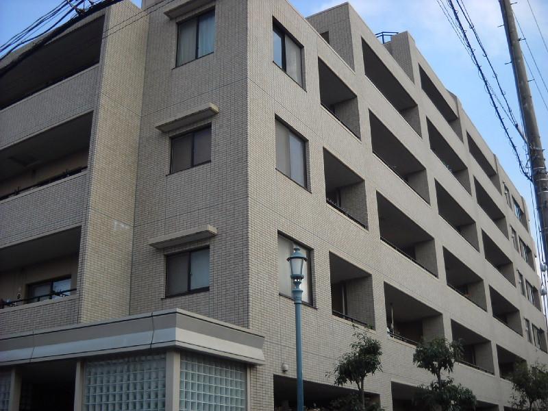 Local appearance photo. Tile is a paste of appearance