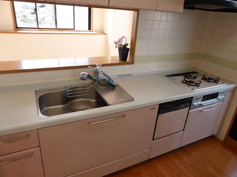 Same specifications photo (kitchen)