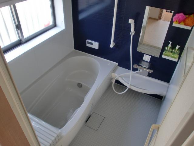 Bathroom. Same specifications of the company's other properties