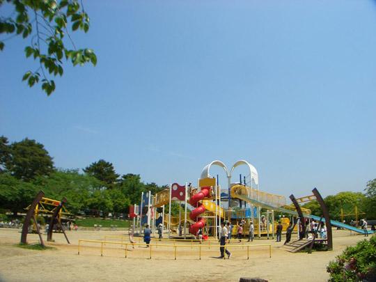 park. One of the 1400m city park to Crane. Holiday is also a nice outing on a picnic with your family