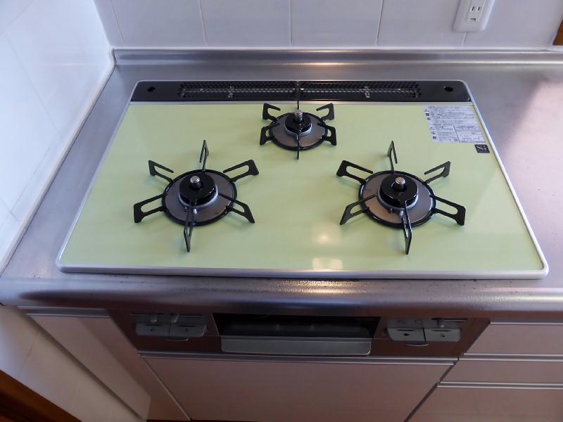 Same specifications photo (kitchen). It was a gas stove exchange
