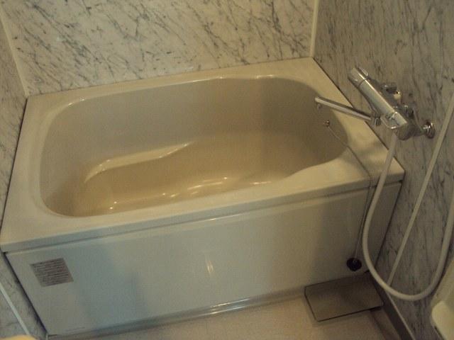 Bathroom.  ■ Faucets replacement ■ Coking Dakawa ■