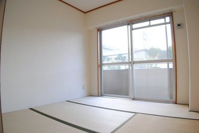 Living and room. It is a Japanese-style room with a very clean feeling