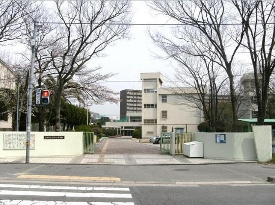 Junior high school. Toyonaka 880m to stand ninth junior high school