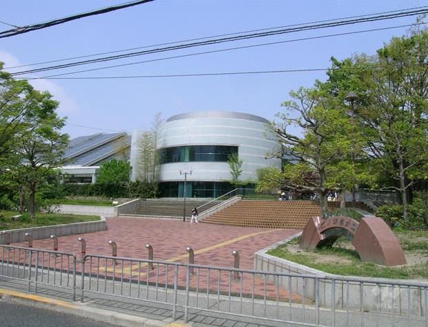 Other. Because Nino Setsuchi park there is also an 8-minute parking walk to, Deviation easy to a large park in the car! Heated pool, It rose garden, There is a playground equipment was taking advantage of the natural