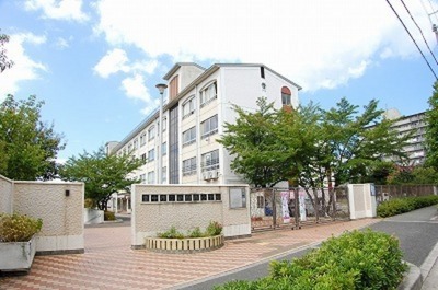 Primary school. 450m until Minami Nitta elementary school (elementary school)