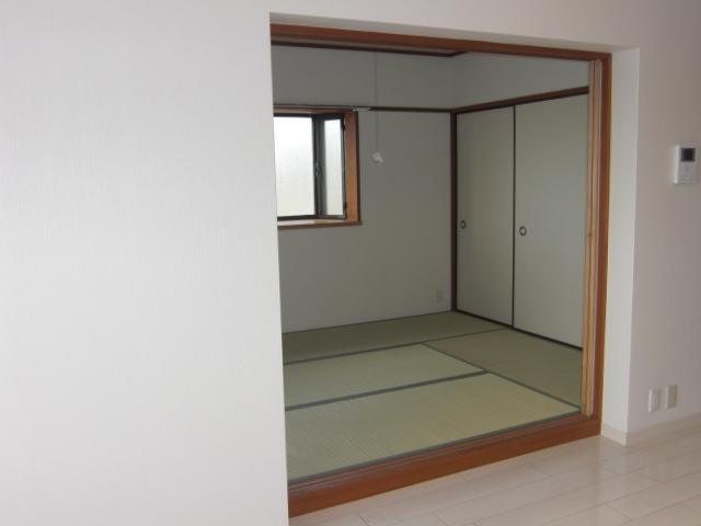 Non-living room. Living More of the Japanese-style room 6 quires