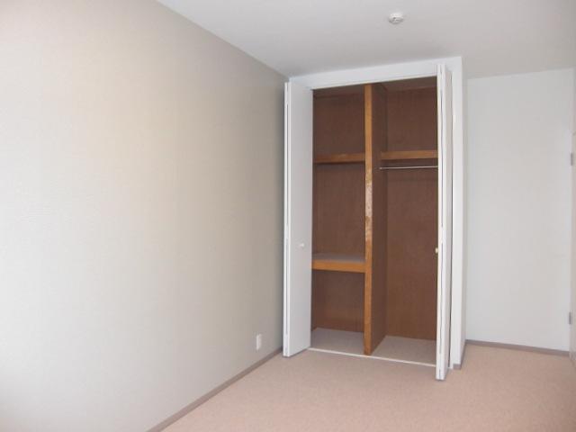 Non-living room. Western-style 7.5 Pledge