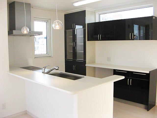 Same specifications photo (kitchen)