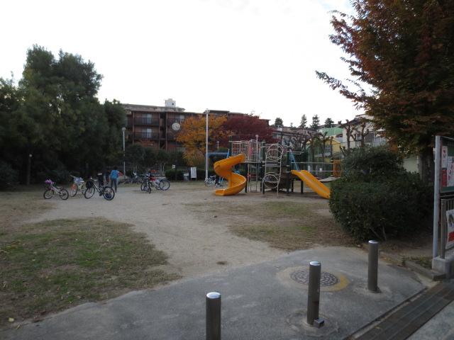 park. 30m to Yuhigaoka park