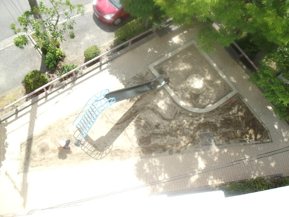 Other local. Next to the park can be seen from the balcony (December 2013) Shooting