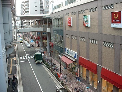 Shopping centre. Rushiore (shopping center) to 400m