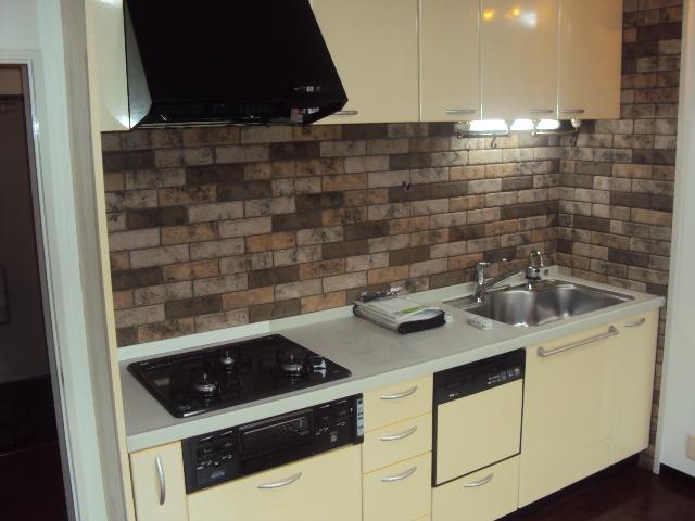 Kitchen. ■ Stylish design to the modified kitchen attractions whopping dishwasher with a system kitchen to say ■