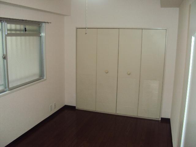 Non-living room. ■ Storage is also rich Western-style ■