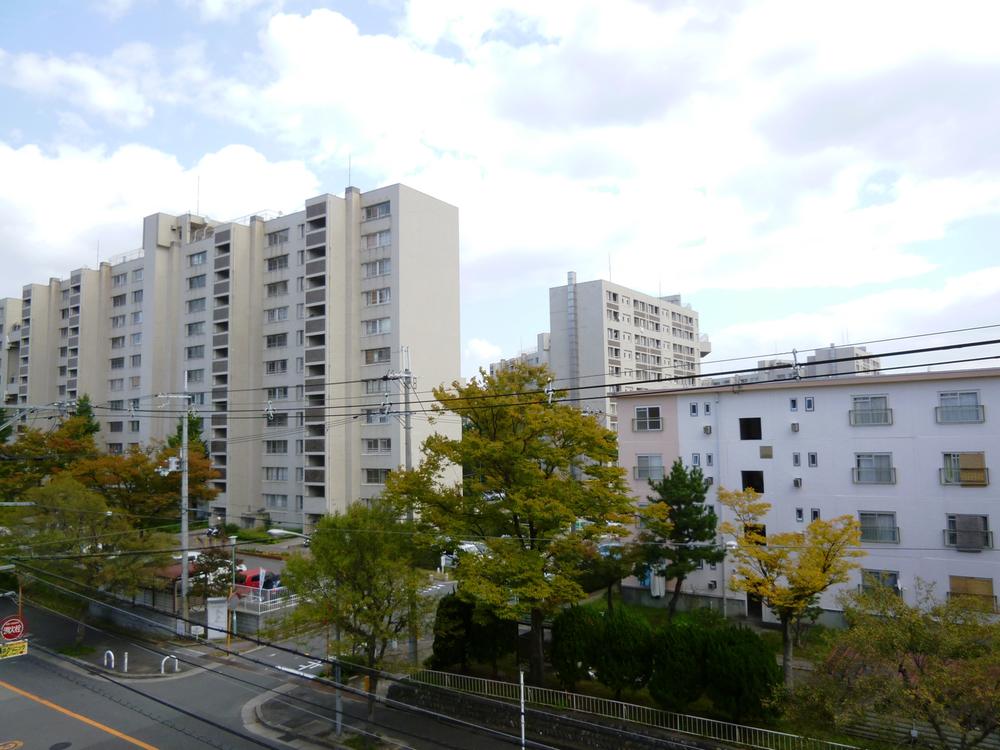 View photos from the dwelling unit. View from the site (October 2013) Shooting