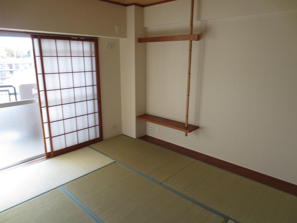 Non-living room. Japanese-style room part Sunny