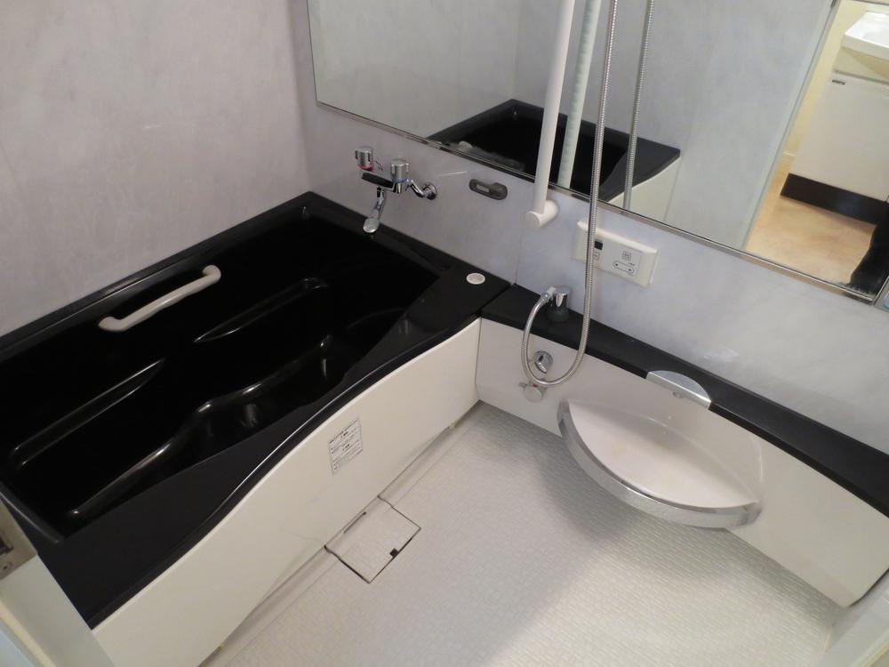 Bathroom. Bathroom replacement ・ Many, such as laundry waterproof bread exchange