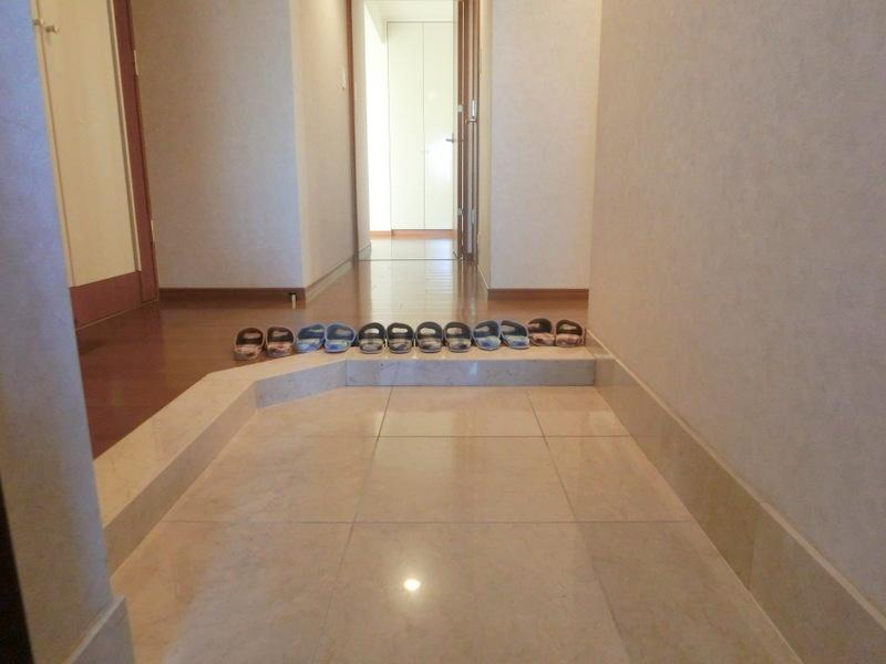 Entrance. Is the entrance to a luxury of marble.