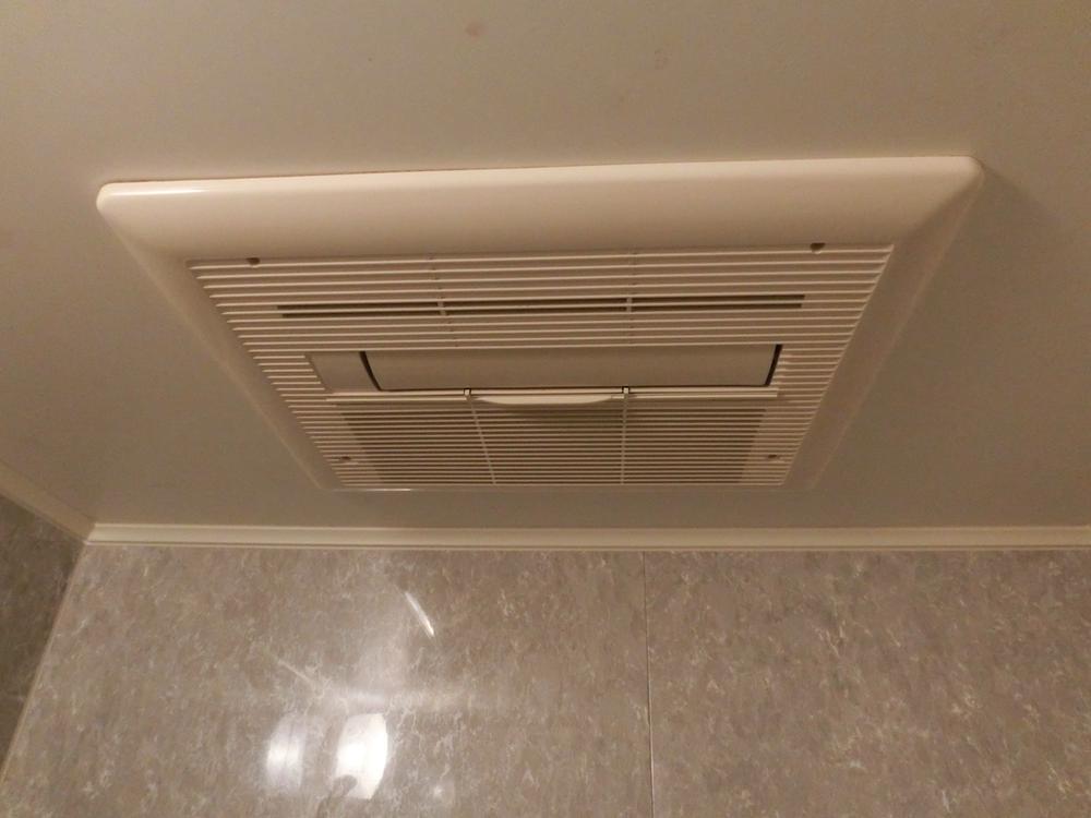 Cooling and heating ・ Air conditioning. In the bath, Bathroom Dryer