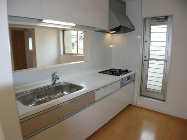 Same specifications photo (kitchen). Face-to-face kitchen that can feel your family familiar