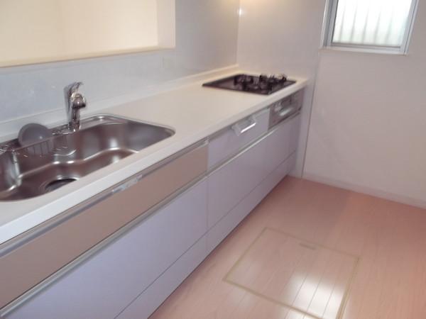 Kitchen. Family and counter kitchen with you and the conversation is lively ☆