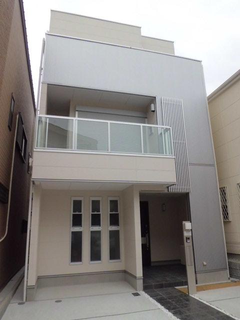Building plan example (exterior photos). Building plan example (III-3 No. land) Building price 15 million yen, Building area 98 sq m