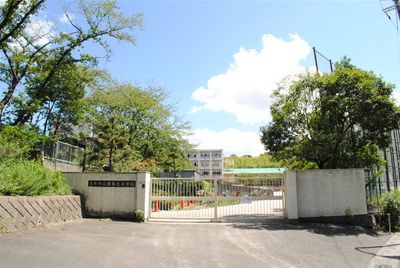 Primary school. Higashiizumigaoka up to elementary school (elementary school) 500m