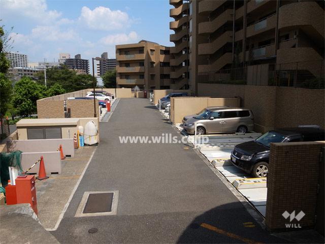 Parking lot