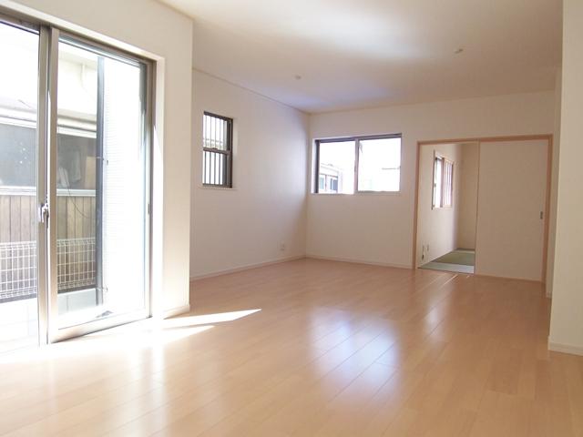 Same specifications photos (living). The company construction cases