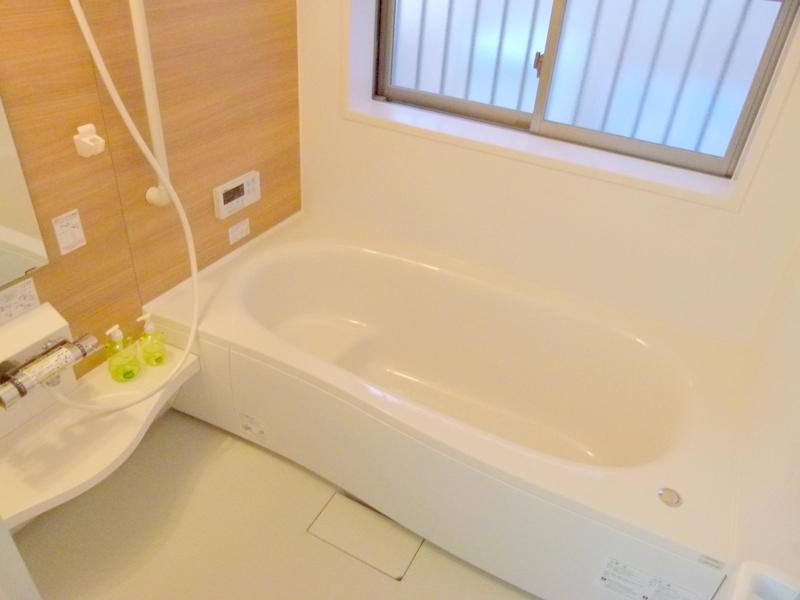 Same specifications photo (bathroom). Bathroom is the same specifications Photos.