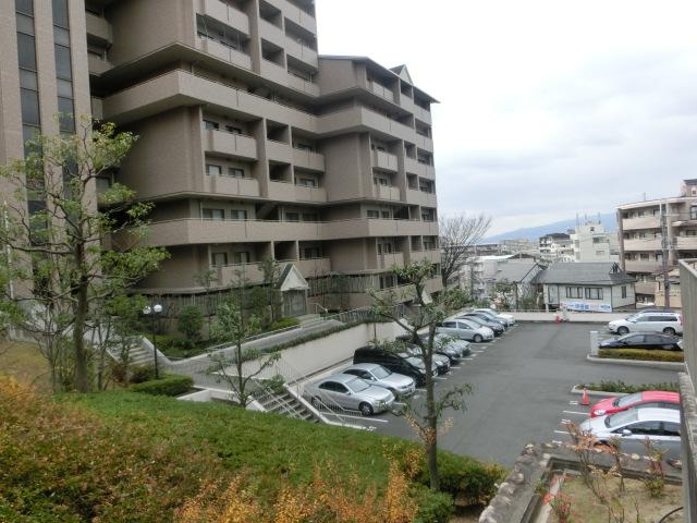Parking lot. On-site garage