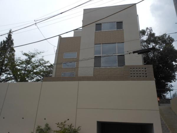 Local appearance photo.  ■ 14 Building Exterior Photos