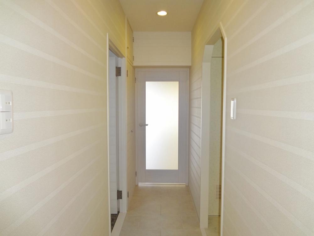 Other introspection. Corridor