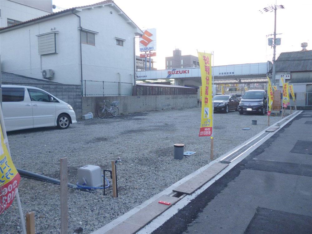 Local land photo.  [Local Photos] There is no land of the flagpole areas and deformation, Beautiful building that can take an attractive local to the site. It is also a good positive per since there is no high-rise floor of a building in the vicinity. 