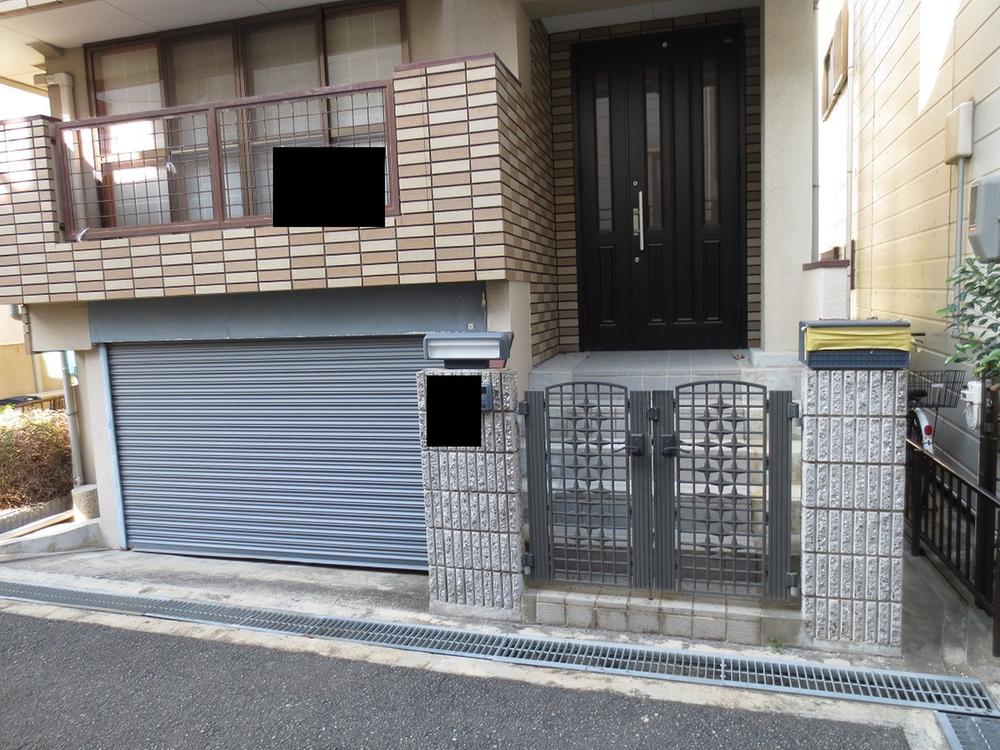 Local appearance photo. 1 floor local appearance There underground garage.