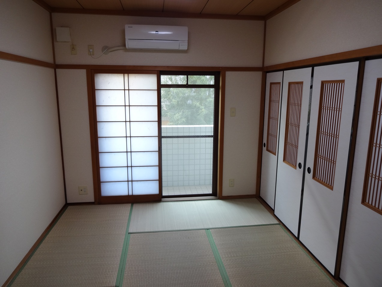 Other room space. Japanese-style room as seen from the dining