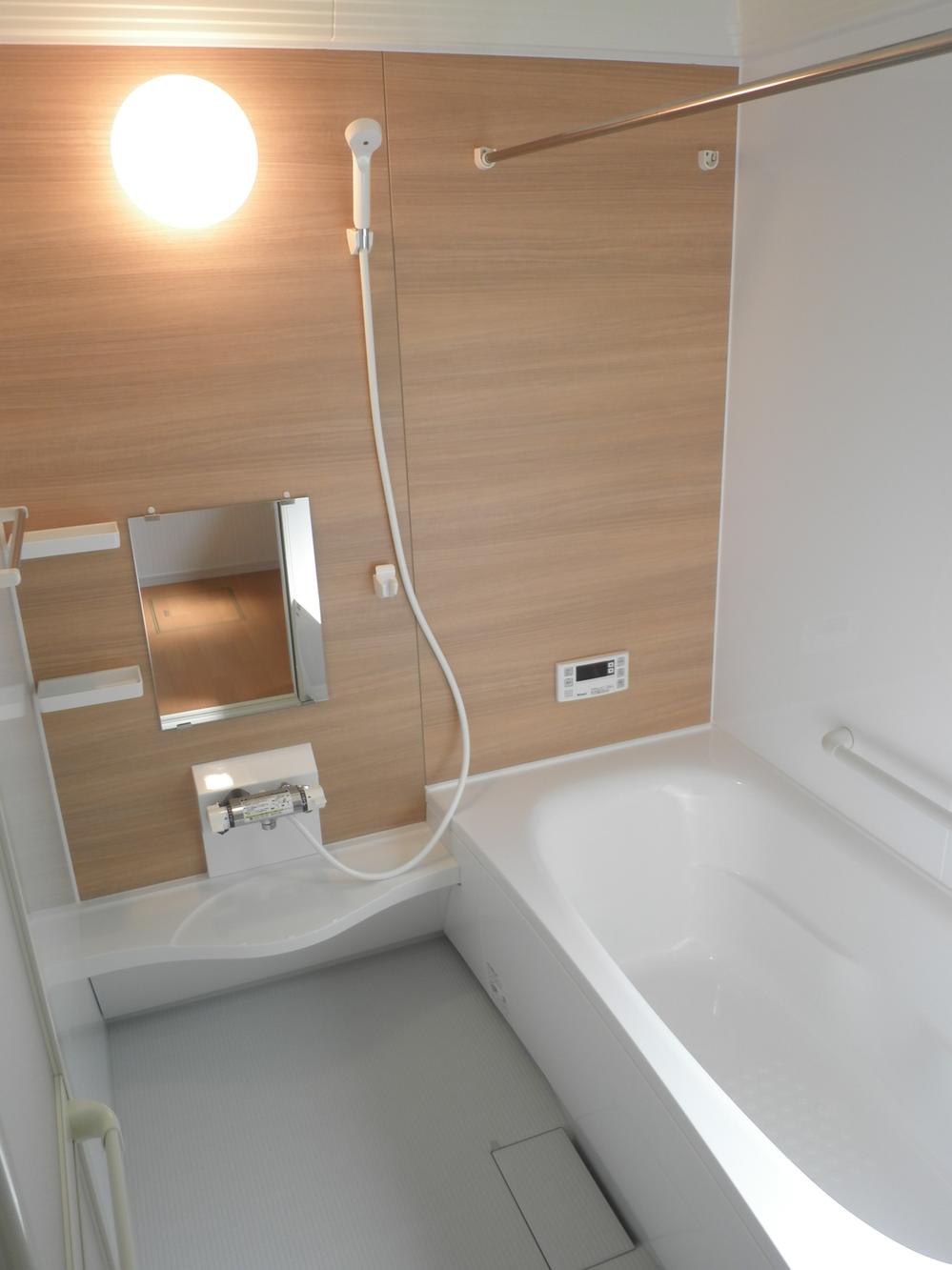 Same specifications photo (bathroom)