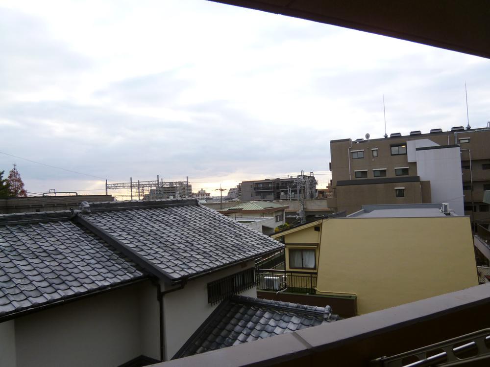 View photos from the dwelling unit. View from the site (December 2013) Shooting