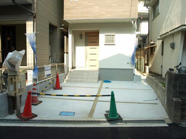 Parking lot