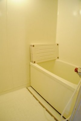 Bath. Reheating function with bathroom