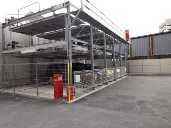 Parking lot