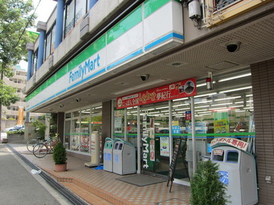 Convenience store. Family Mart (convenience store) to 350m