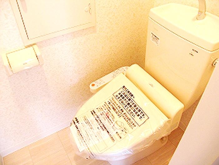 Toilet. ☆ With warm water washing toilet seat
