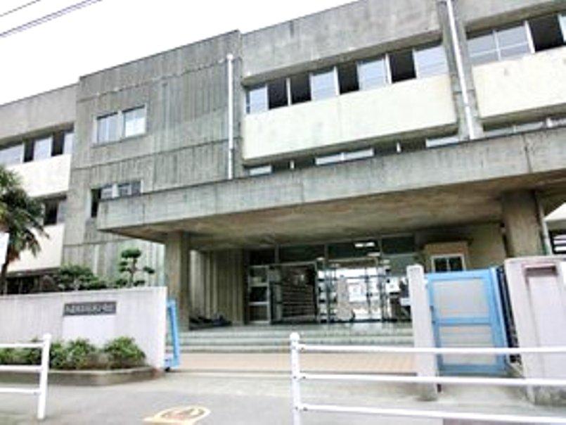 Primary school. 284m until Yao Municipal Takefuchi Elementary School