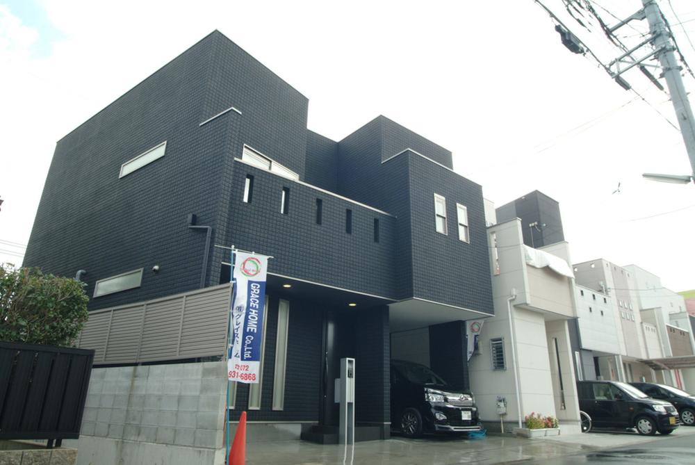 Other.  [Sayama model house] The appearance of the calm atmosphere of the dark gray in appearance to feel a sense