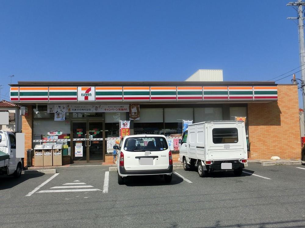 Convenience store. 499m to Seven-Eleven Yao Fukumanji the town shop